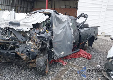 2001 Ford Ranger Xlt/Xlt App/Xlt Appearance/Edge/Edge Plus/Xl z USA, uszkodzony, nr VIN 1FTYR14U71TB06313